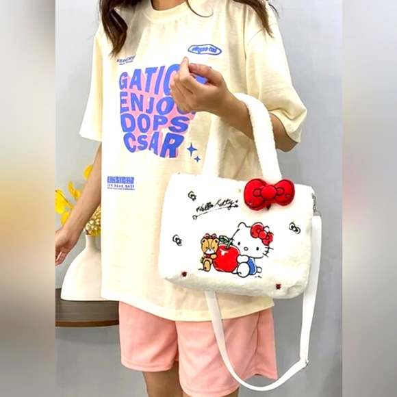 Hello Kitty Design Plush Bag - Picture 4 of 10